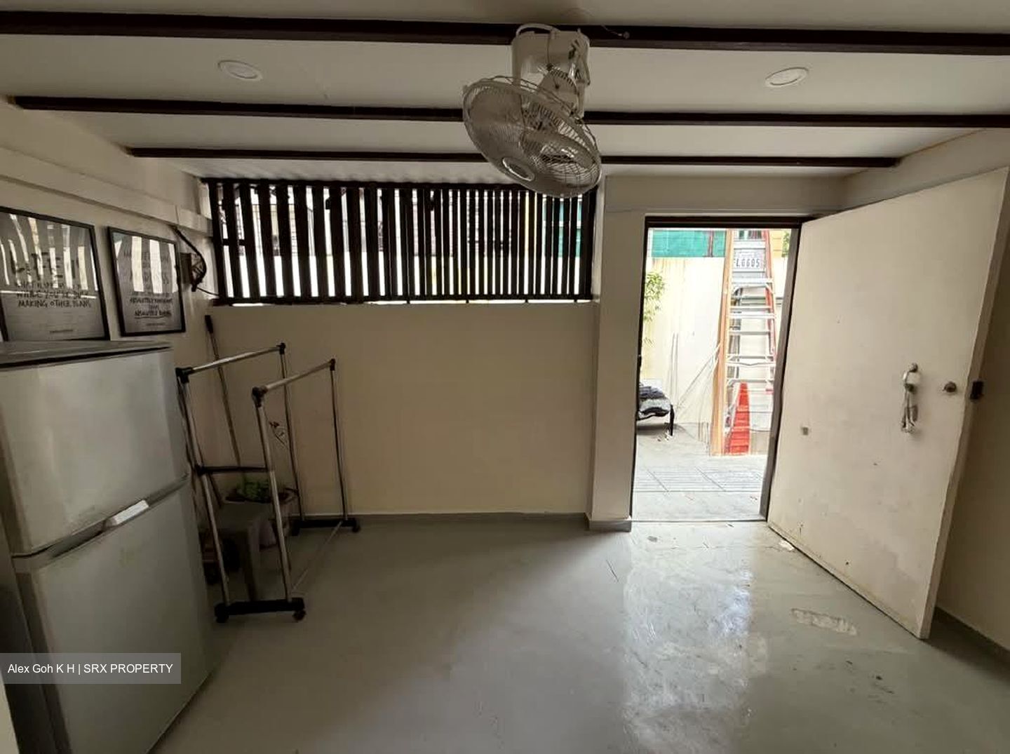 Crane Road (D15), Terrace #562924061